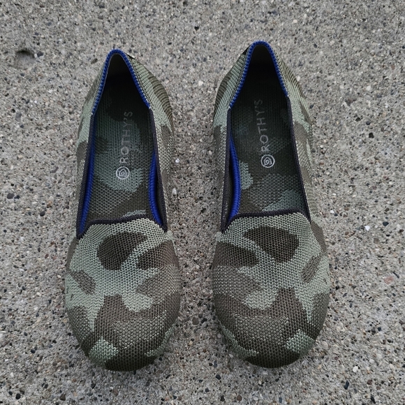 Rothys youth flats size 4Y - Picture 9 of 12